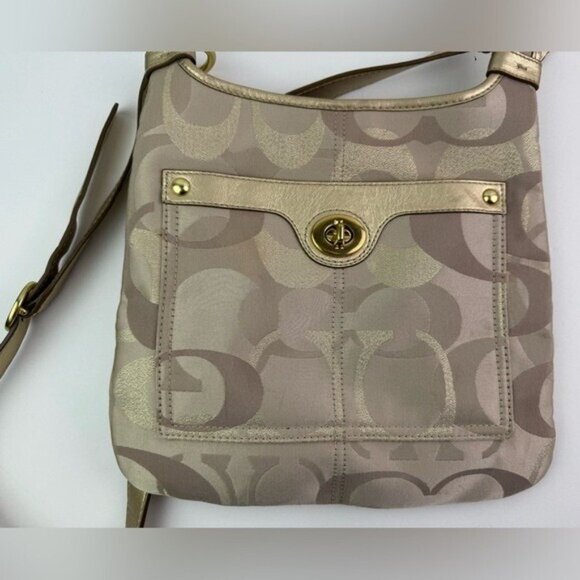 Vtg. COACH Beige and Gold Signature Canvas and Leather Crossbody Purse Bag - Picture 4 of 12